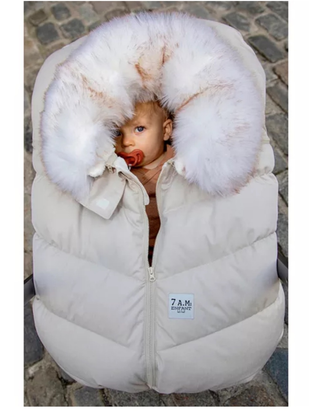 7AM Enfant Car Seat Cocoon
Tundra - Heather Beige / White Faux Fur
$110 new